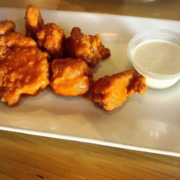 Happy hour Boneless chicken wings Happy hour Boneless chicken wings