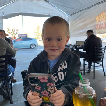 Jarro’s cafe - Outdoor seating - Breakfast & Brunch Near Me - Moorpark, California