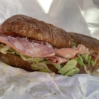 Dutch Kills - Ill papa sandwich - Lounges Near Me - Long Island City, New York