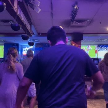 Hurricane Creek Saloon - Dance Floor! - Sports Bars Near Me - Melbourne, Florida