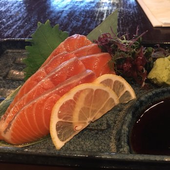 Kiraku - Salmon sashimi - Tapas/Small Plates Near Me - Berkeley, California