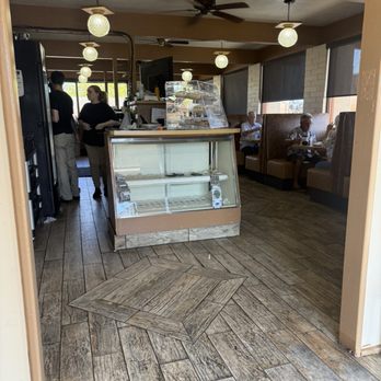 Hacker's Grill - American Near Me - Apache Junction, Arizona