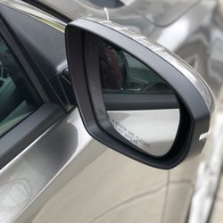 Dodds Bodyworks - After passenger side view mirror