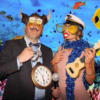 Johnny's Photo Booth - Digital Green Screen - Photo Booth Rentals Near Me