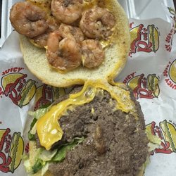 Roul's Deli - Shrimp burger