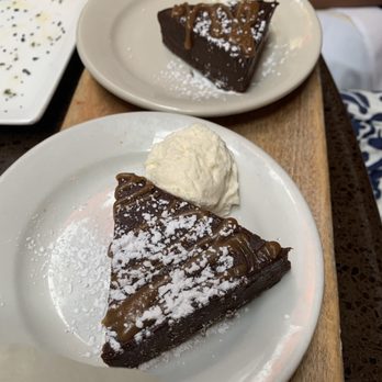 Cafe Ba-Ba-Reeba! - Spanish Near Me - Chicago, Illinois