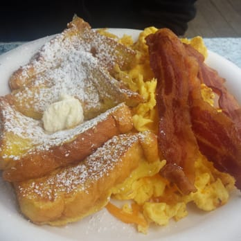 Pipes Cafe - French Toast - American Near Me - Cardiff, California