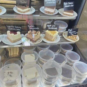 Red's Bakery - Bakeries Near Me - Nanaimo, British Columbia