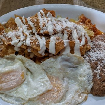La Cocina de Lupita - Chilaquiles rojos con huevos - Mexican Near Me - Ensenada, BCN La Cocina de Lupita - Chilaquiles rojos con huevos - Mexican Near Me - Ensenada, BCN