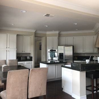 CBR Contracting - a kitchen with a center island - General Contractors Near Me - Irvine, California CBR Contracting - a kitchen with a center island - General Contractors Near Me - Irvine, California