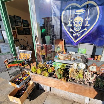 Caroline Station - Gruber's Bazaar at 933 Central Ave - Shopping Centers Near Me - Alameda, California