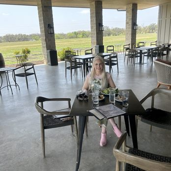 Arch Ray Resort - Nice patio & seating - American Near Me - Fredericksburg, Texas Arch Ray Resort - Nice patio & seating - American Near Me - Fredericksburg, Texas