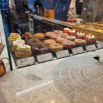 L'Artisane Creative Bakery - Bakeries Near Me - Coral Gables, Florida L'Artisane Creative Bakery - Bakeries Near Me - Coral Gables, Florida