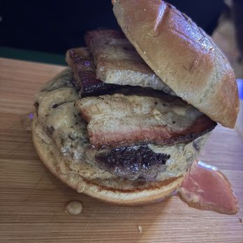 Hate Mondays Tavern - Warehouse Burger - Barbeque Near Me - Miami, Florida Hate Mondays Tavern - Warehouse Burger - Barbeque Near Me - Miami, Florida