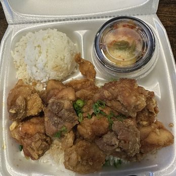 Grinds 2 Da Max Russell - Garlic Chicken Plate - Hawaiian Near Me - Las Vegas, Nevada Grinds 2 Da Max Russell - Garlic Chicken Plate - Hawaiian Near Me - Las Vegas, Nevada
