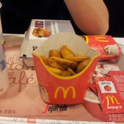 McDonald's - Reclamé porque no estaba lleno y me dijo el gerente "que qué quería, ¿que lo llenara hasta arriba?" #McDonalds #Indignacion