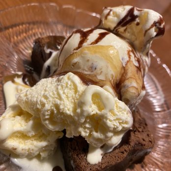 Captains Table - Hot brownie with Vanilla ice cream - Seafood Near Me - Ocean City, Maryland Captains Table - Hot brownie with Vanilla ice cream - Seafood Near Me - Ocean City, Maryland