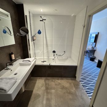 Hôtel Mercure Brussels Centre Midi - Hotels Near Me - Brussels, BRU