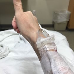 UnityPoint Health - St Luke's - Downtown - Thumbs up to the nurse who got my IV in quickly, painless, and didn't make me cry! LoL