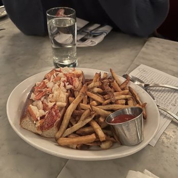 Neptune Oyster - Maine Lobster Roll Sandwich - Seafood Near Me - Boston, Massachusetts