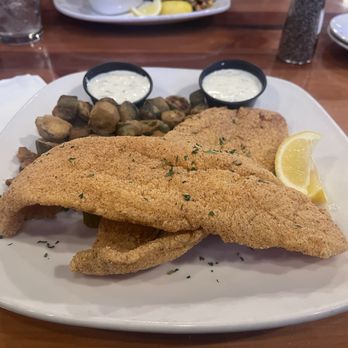 Toby Keith's I Love This Bar & Grill - Catfish - American Near Me - Thackerville, Oklahoma Toby Keith's I Love This Bar & Grill - Catfish - American Near Me - Thackerville, Oklahoma