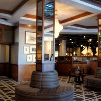 Phillips Seafood - Phillips Seafodd (foyer) - Seafood Near Me - Baltimore, Maryland Phillips Seafood - Phillips Seafodd (foyer) - Seafood Near Me - Baltimore, Maryland