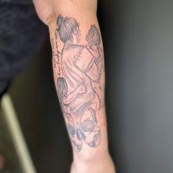 In The Raw Tattooing - Photorealistic