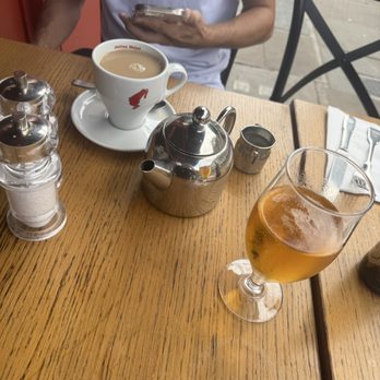 Balans Soho Society - Breakfast & Brunch Near Me - London, XGL