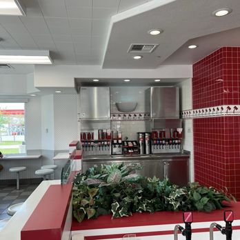 In-N-Out Burger - Burgers Near Me - New Braunfels, Texas
