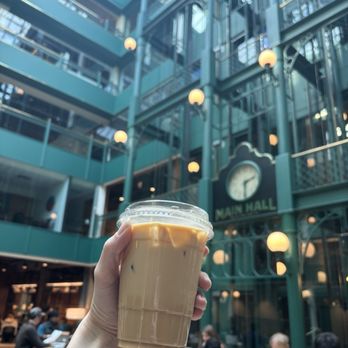 FRGMNT Coffee - St. Anthony Main - Vanilla Latte - Coffee & Tea Near Me - Minneapolis, Minnesota FRGMNT Coffee - St. Anthony Main - Vanilla Latte - Coffee & Tea Near Me - Minneapolis, Minnesota