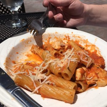 Salute - Pomodoro - Italian Near Me - Hartford, Connecticut