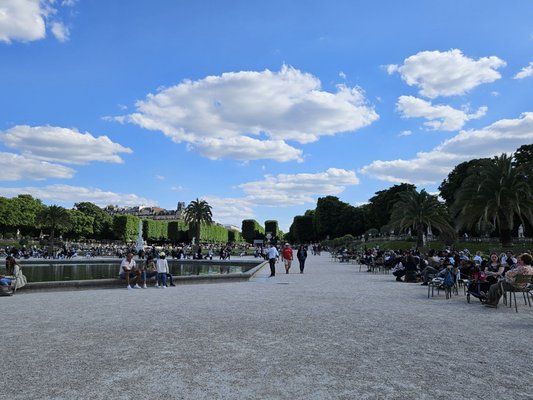 Jardin du Luxembourg by null
