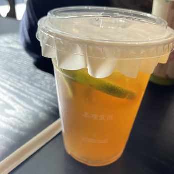 Charlie's Tea - Lemon Phoenix Oolong Tea - Bubble Tea Near Me - Los Angeles, California