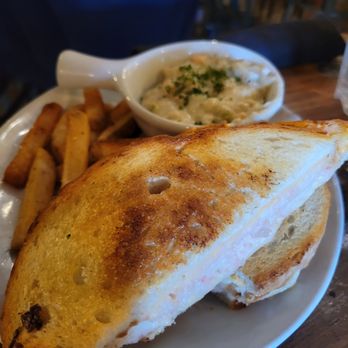 49th State Brewing - Denali - King Crabby Grilled Cheese ($22.49) - Breweries Near Me - Healy, Alaska