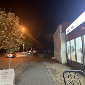 Dutch Love - Cannabis Dispensaries Near Me - Vancouver, British Columbia Dutch Love - Cannabis Dispensaries Near Me - Vancouver, British Columbia