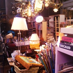 Association Espoir - Livres, plafonniers, vinyles, jeux de sociétés, dvd