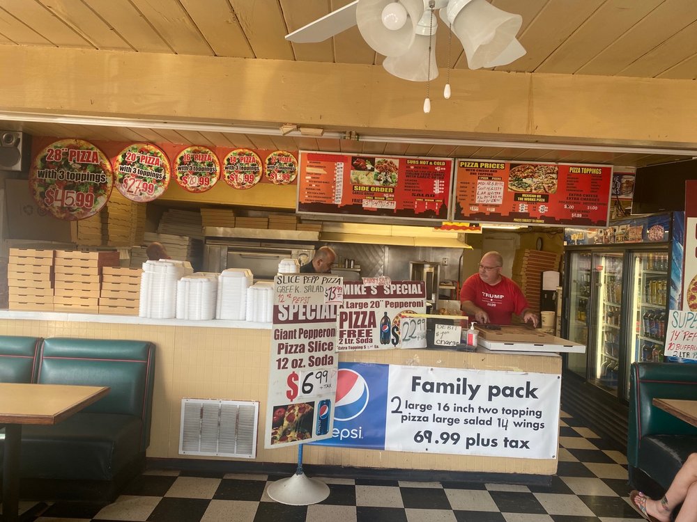 Mike’s Giant New York Pizza