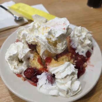 Cecils - Unbelievable cherry cobbler - Delis Near Me - Saint Paul, Minnesota