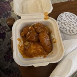 Detroit Wing Company - Firecracker wings