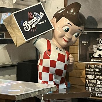 Brooklyn Bar - Bar area - Sports Bars Near Me - Lawndale, California