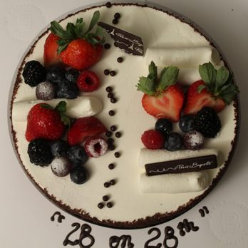 Paris Baguette - Chocolate strawberry cake ~ 4/5 - Bakeries Near Me - Sunnyvale, California Paris Baguette - Chocolate strawberry cake ~ 4/5 - Bakeries Near Me - Sunnyvale, California