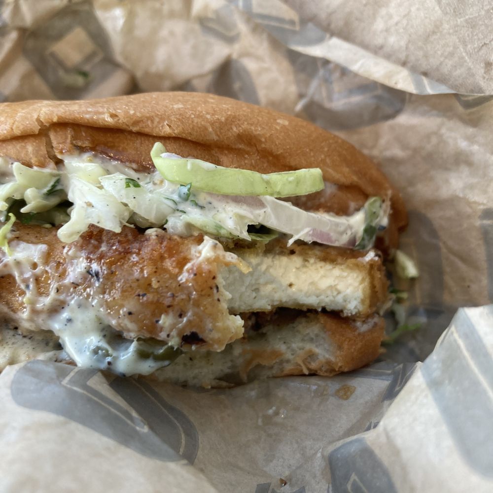 Gott's Roadside - Now - American Near Me - Greenbrae, California