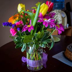 Florique Flowers - Birthday special arrangement ($63 incl tax)