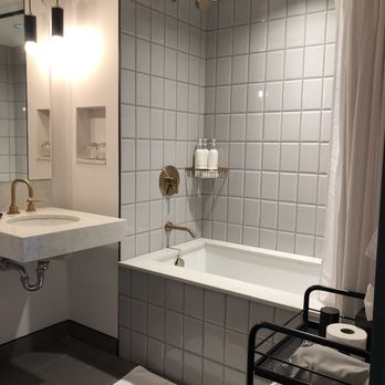 Kimpton Saint George Hotel - Bathroom - Hotels Near Me - Toronto, Ontario Kimpton Saint George Hotel - Bathroom - Hotels Near Me - Toronto, Ontario