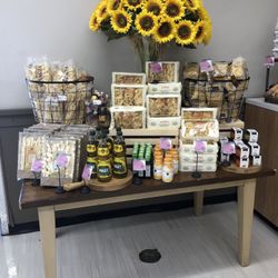 R Field Wine Company - Import pastas