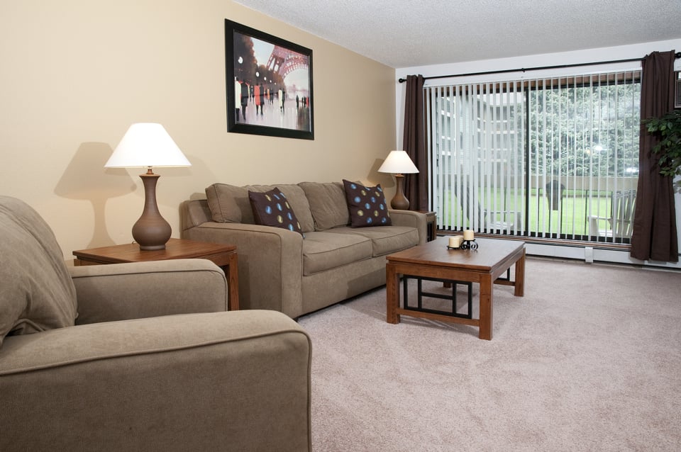 WOODRIDGE APARTMENTS Updated September 2024 11 Photos 3255 Coachman Rd, Saint Paul