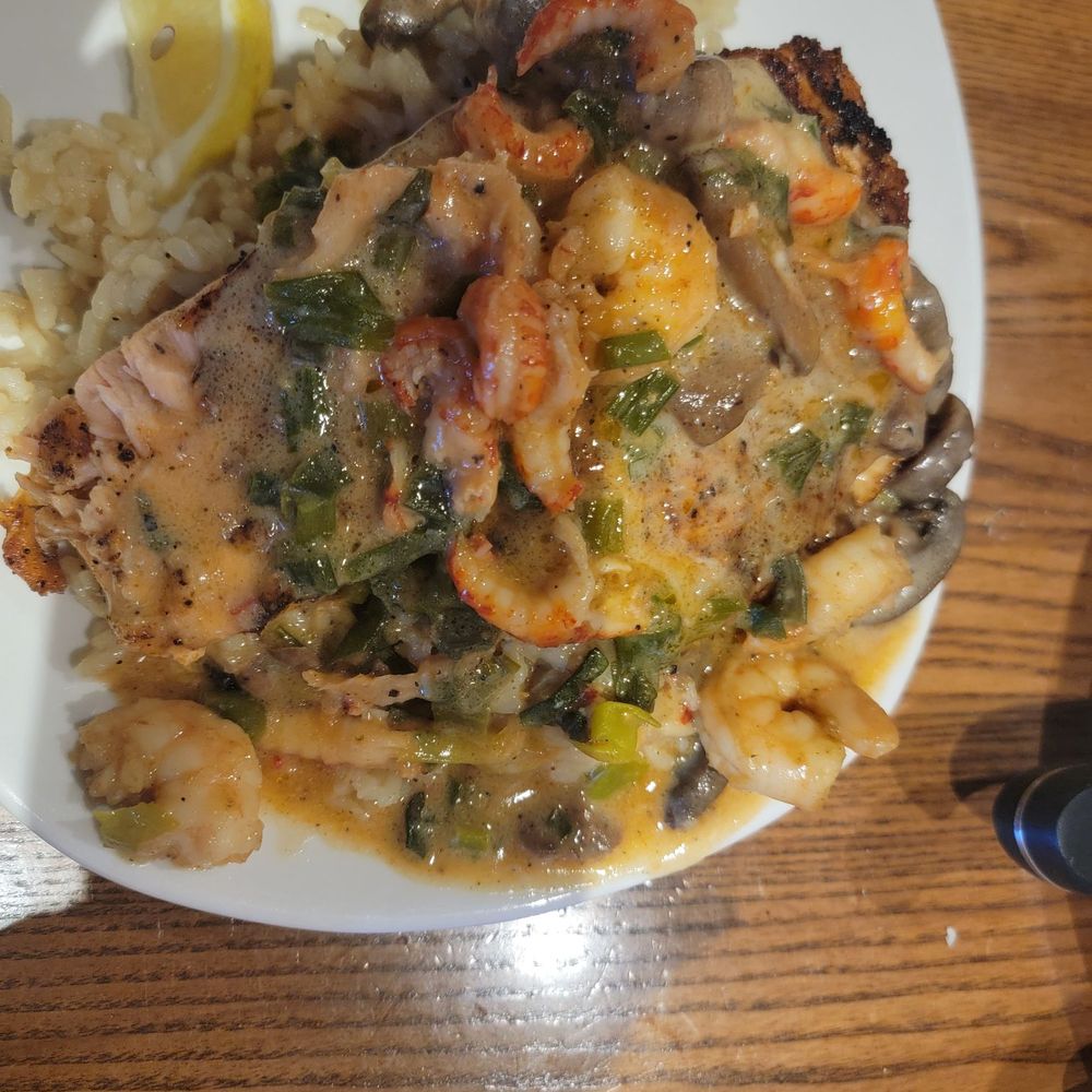 Outback Steakhouse - Toowoomba Shrimp & Crawfish-Topped Salmon - Steakhouses Near Me - Shreveport, Louisiana