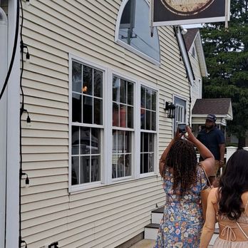 Maple Tree BBQ - Front entrance - Barbeque Near Me - Riverhead, New York