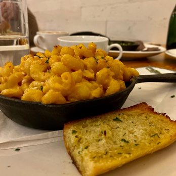 Oh My Darling - Mac and Cheese with Garlic Bread - Breakfast & Brunch Near Me - Syracuse, New York Oh My Darling - Mac and Cheese with Garlic Bread - Breakfast & Brunch Near Me - Syracuse, New York