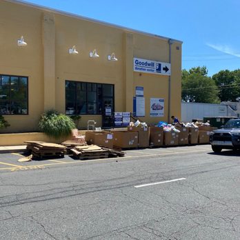 Goodwill - Donation area - Thrift Stores Near Me - Falls Church, Virginia Goodwill - Donation area - Thrift Stores Near Me - Falls Church, Virginia